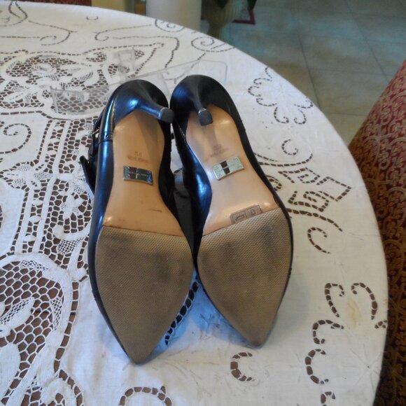 KORS by Michael Kors Black Leather Ankle Boots w/Removable Front Fringe Panel 8M - Picture 16 of 16